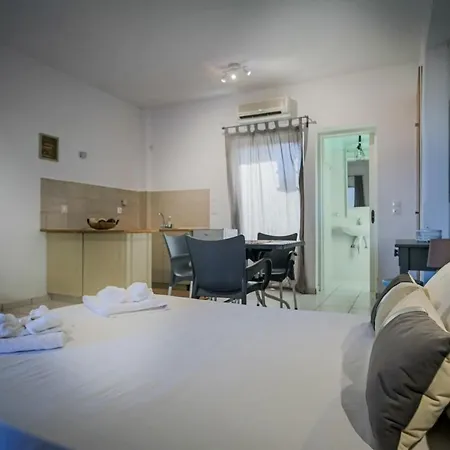 Velendzas Holidays 3*