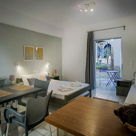 Velendzas Holidays 3*